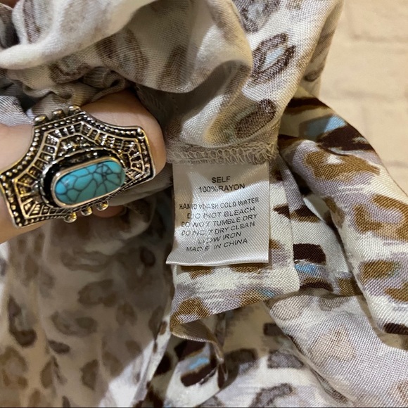 NEW Leopard Wrap Top - Picture 6 of 15